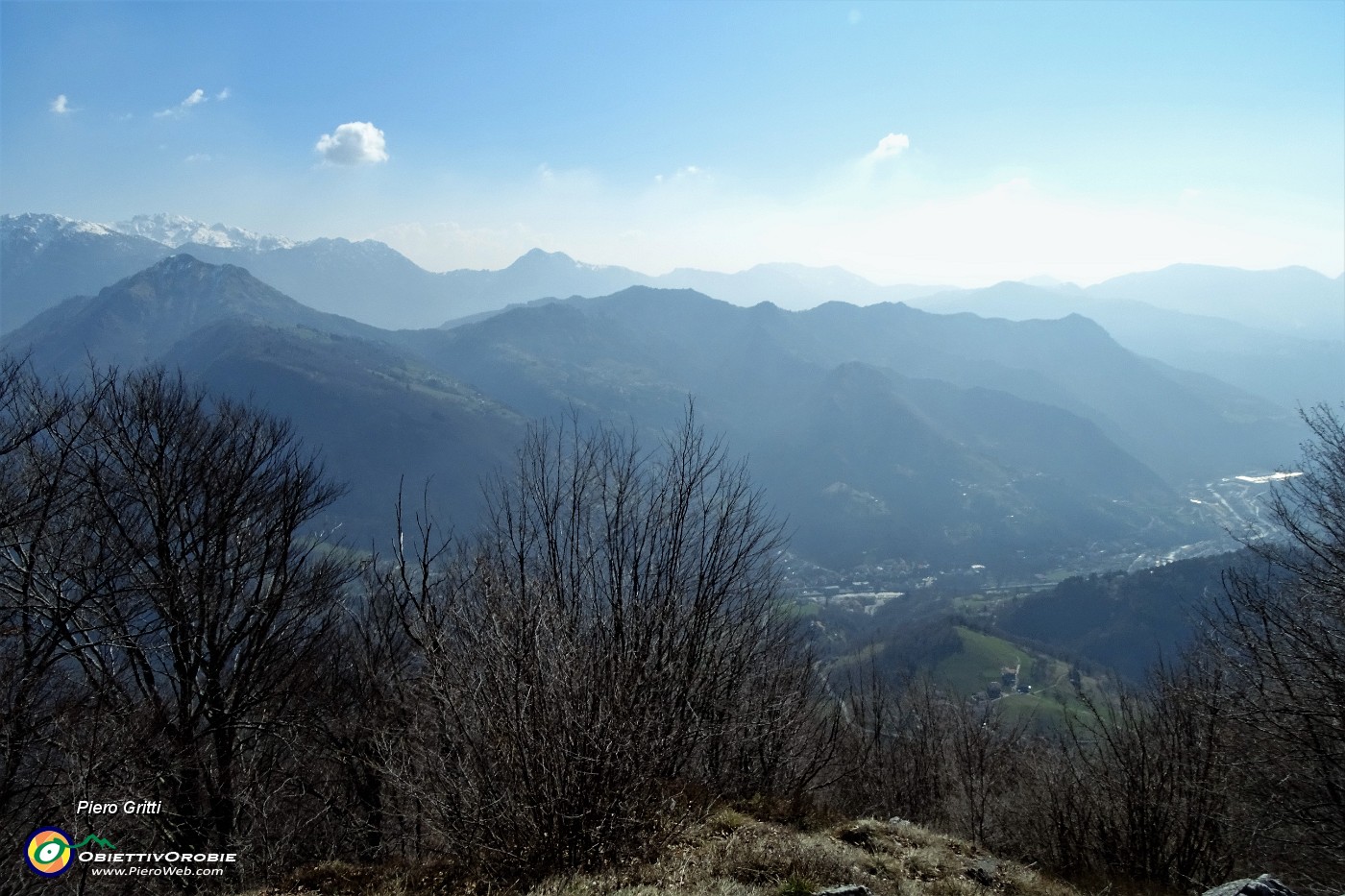 75 Zoom sulla costiera Pizzo Rabbioso, Croce di Bracca, Pizzo di Spino.JPG